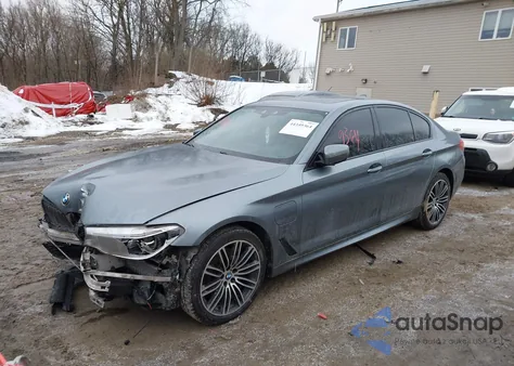 2018 BMW 530E xDrive Iperformance z USA, uszkodzony, nr VIN WBAJB1C56JB085134